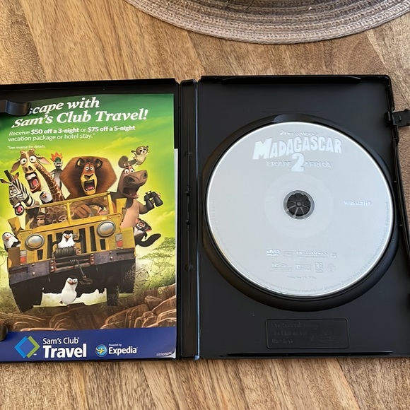 4/$25 Madagascar 2 DVD Bundle - Picture 4 of 5